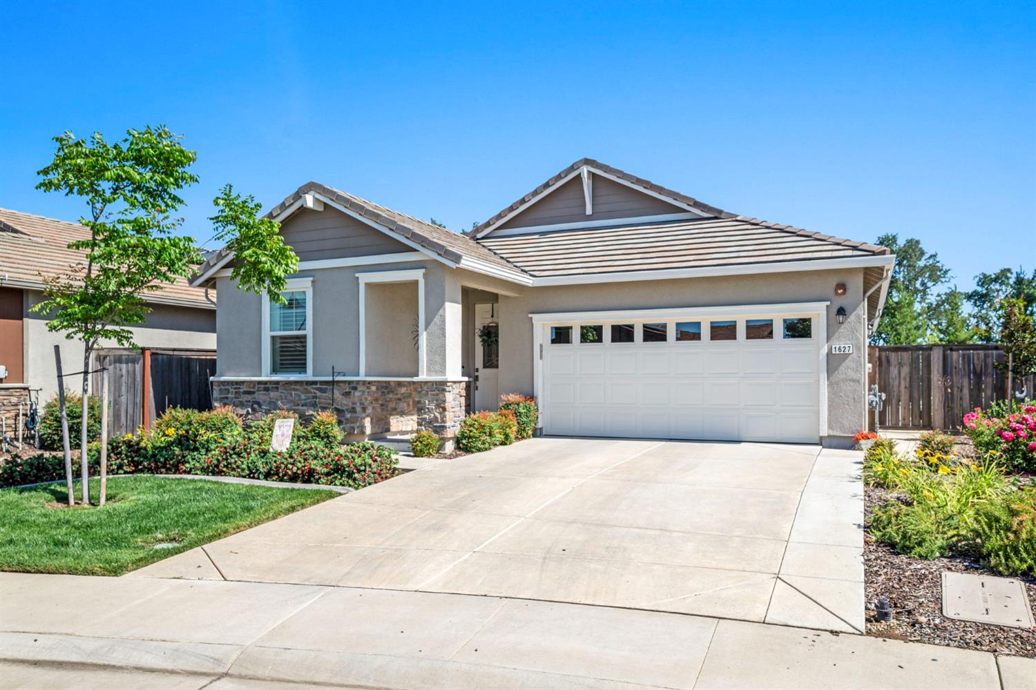 1627 Carson River Loop