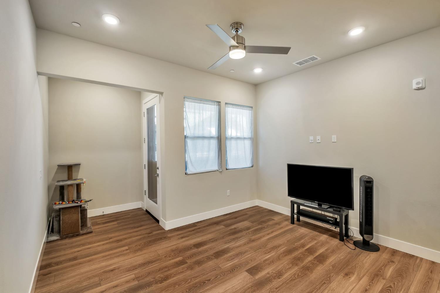 1661 Spring Street 431