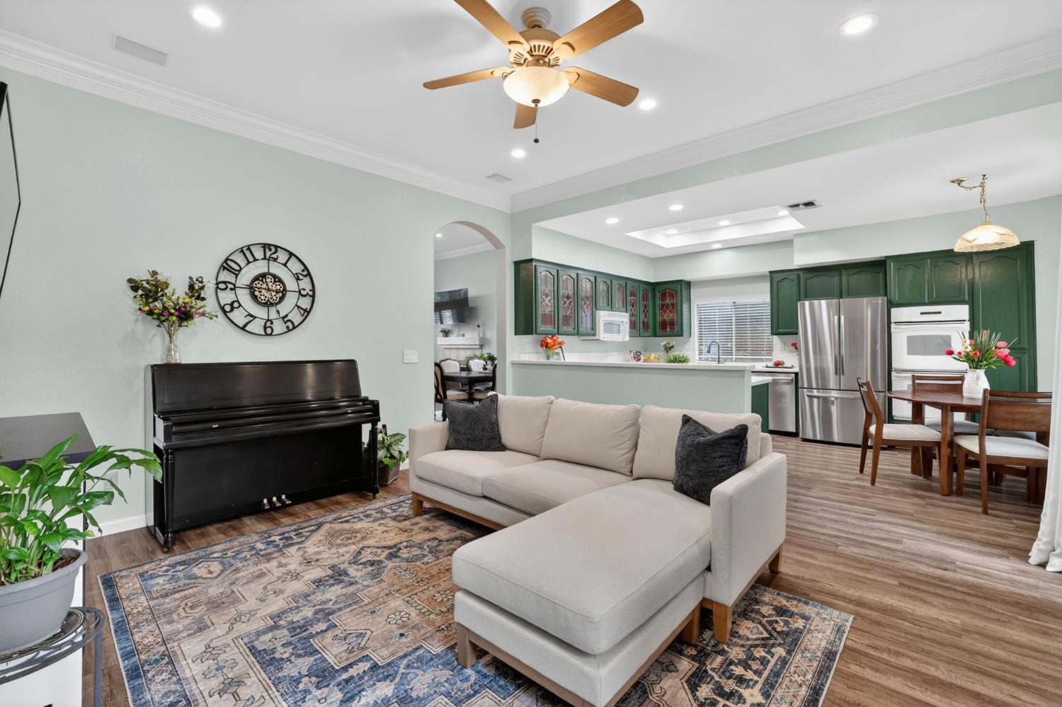 130 Bayline Circle