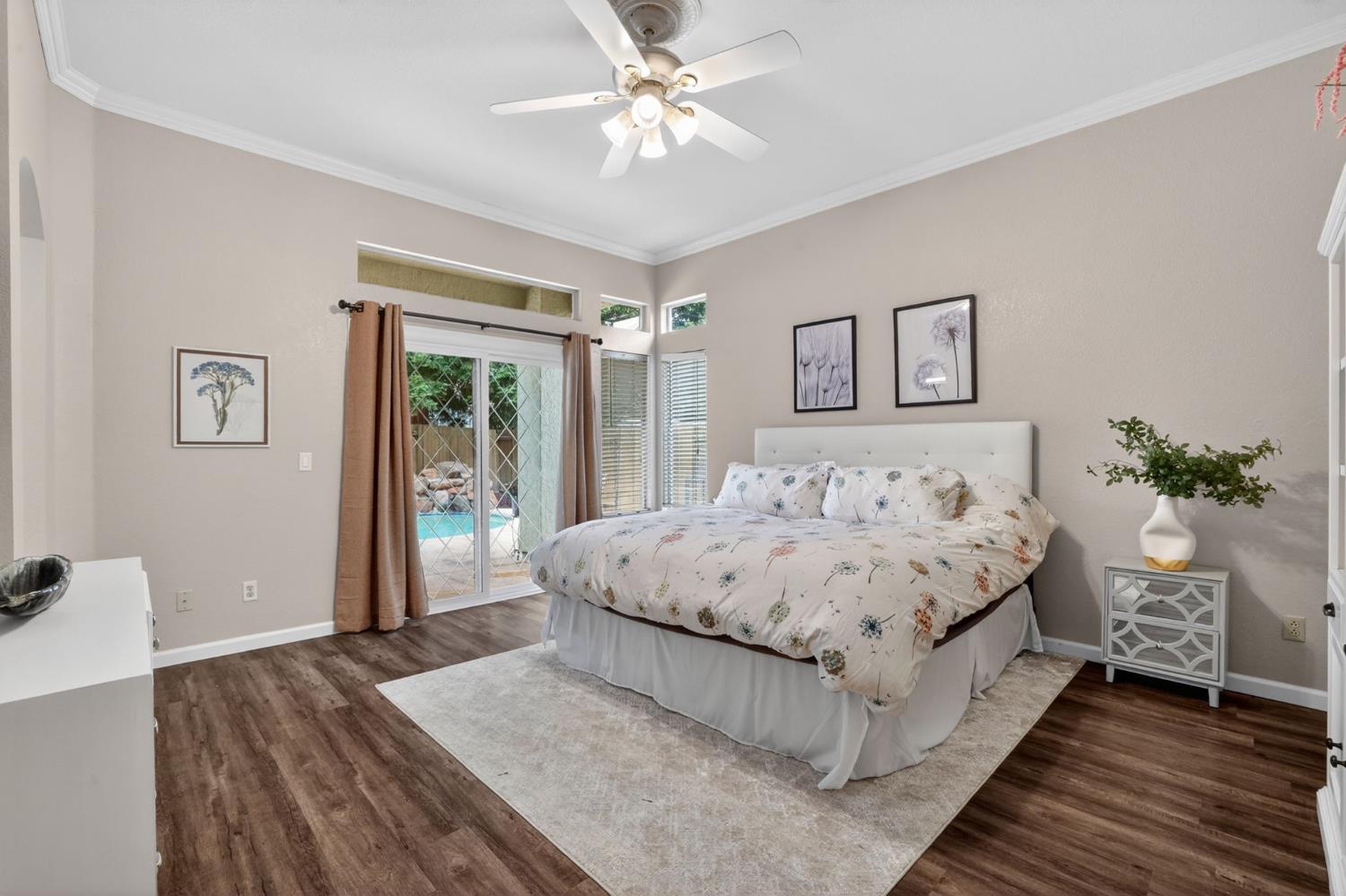 130 Bayline Circle