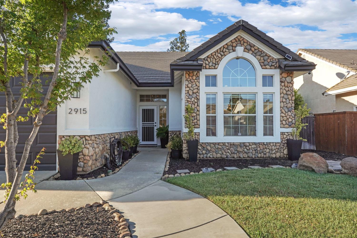 2915 Sweetwood Drive