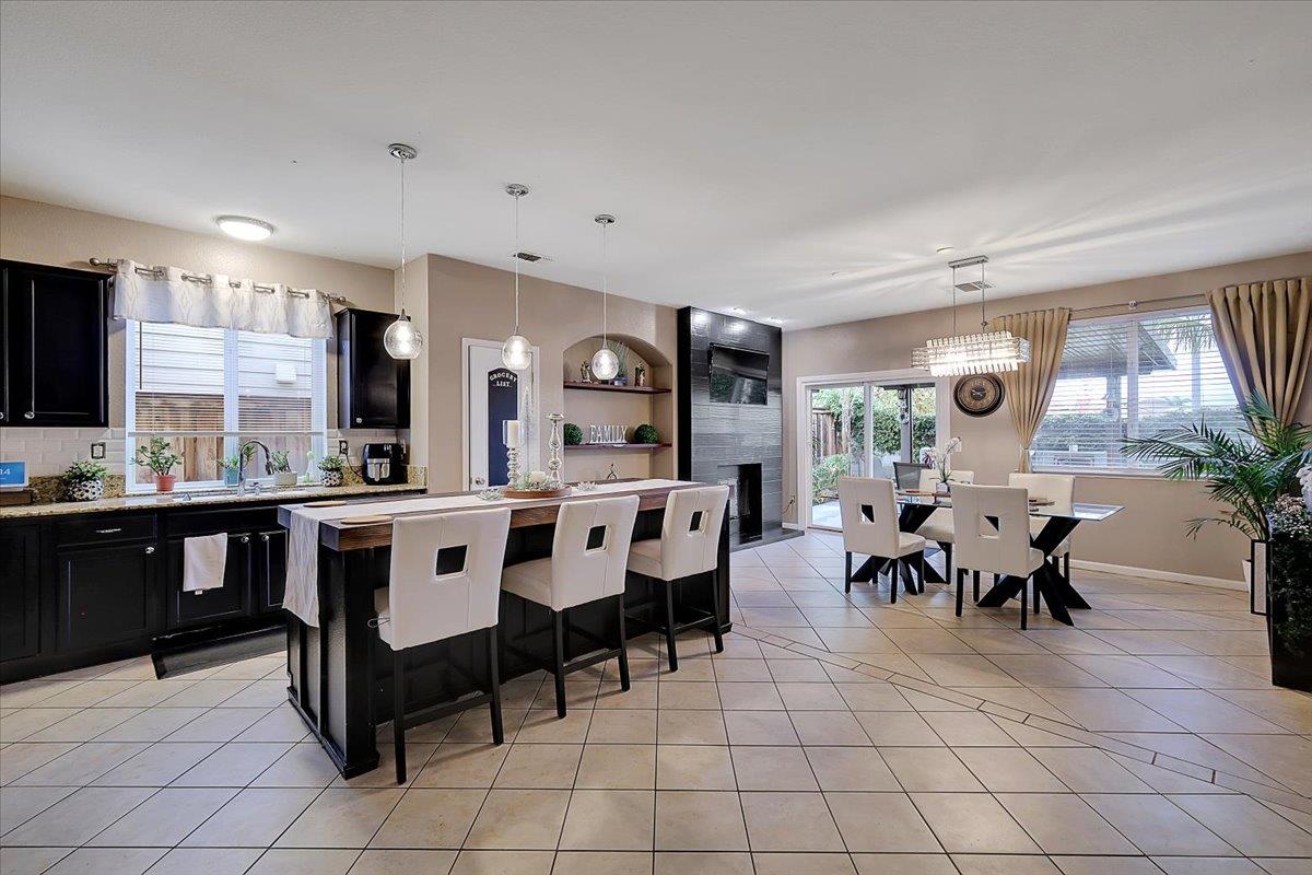 2073 Stone Wood Loop