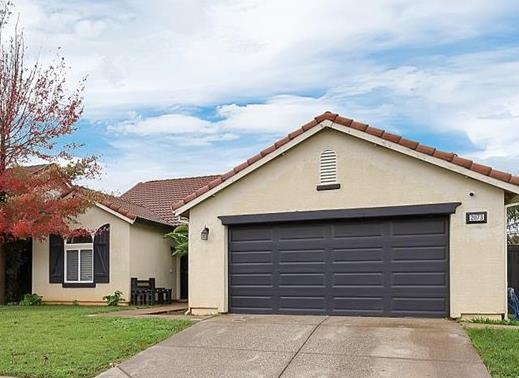 2073 Stone Wood Loop