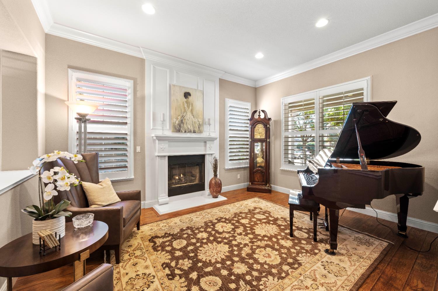 3334 Hollow Oak Drive