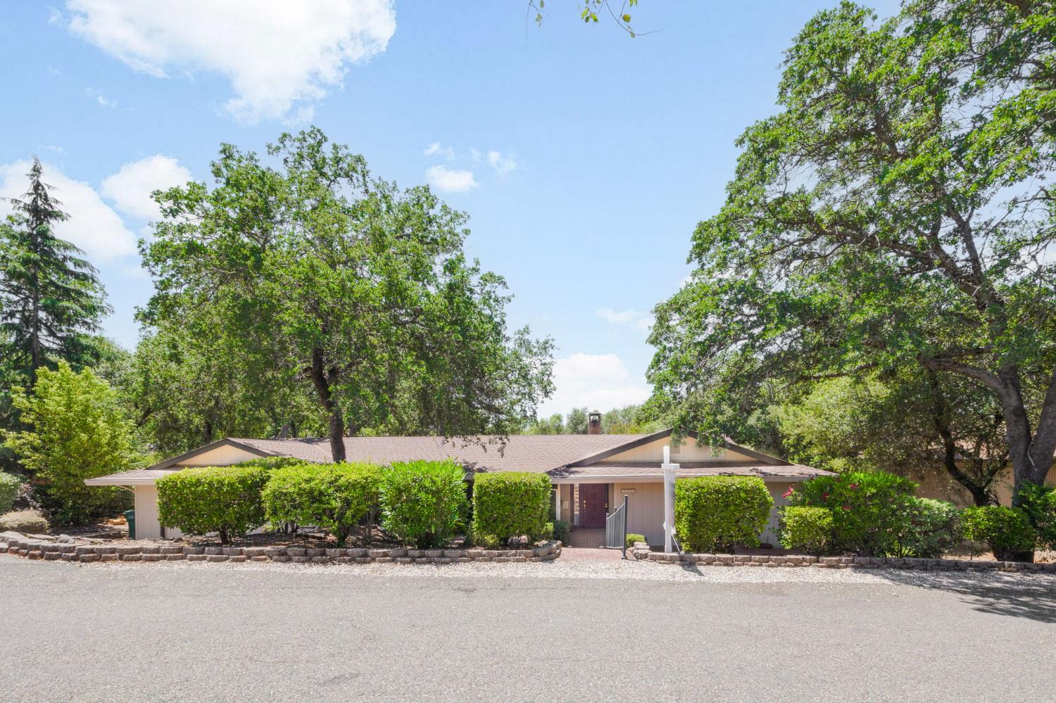 3558 Santos Circle