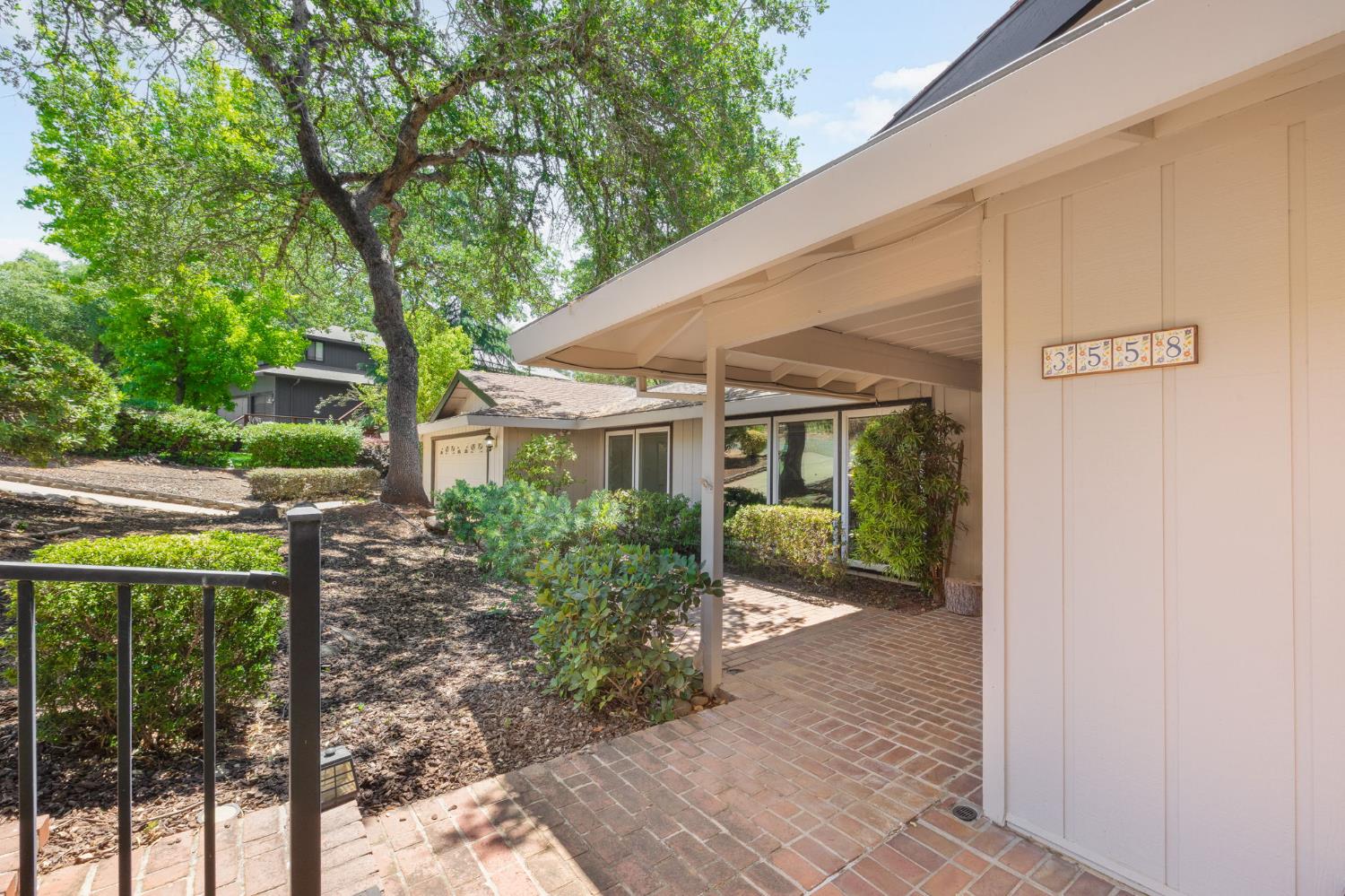 3558 Santos Circle