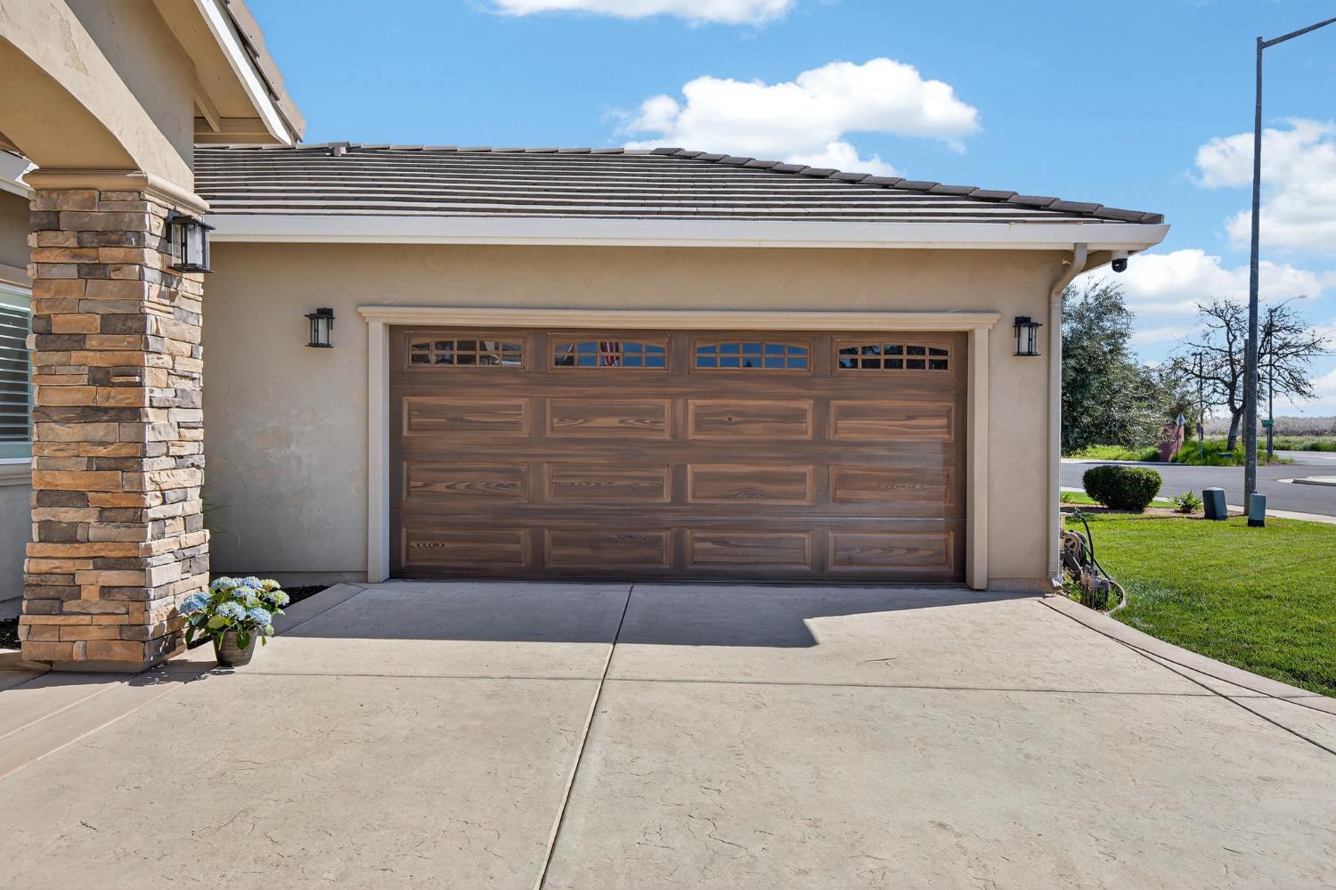 14431 Mira Vista Lane