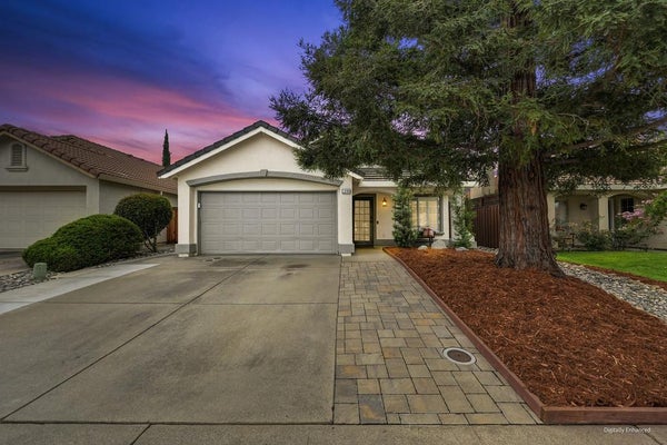 1208 ARBOR DR, ROSEVILLE, CA 95678 - Image d60785c8a4d2b22a13a357f7c4d9d12d/1389269892