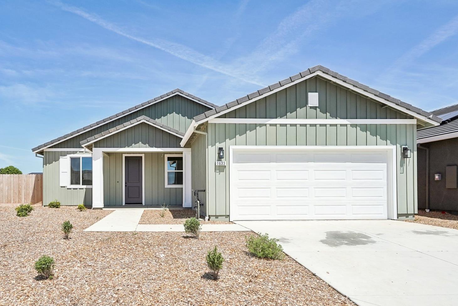 3856 Alexander Circle