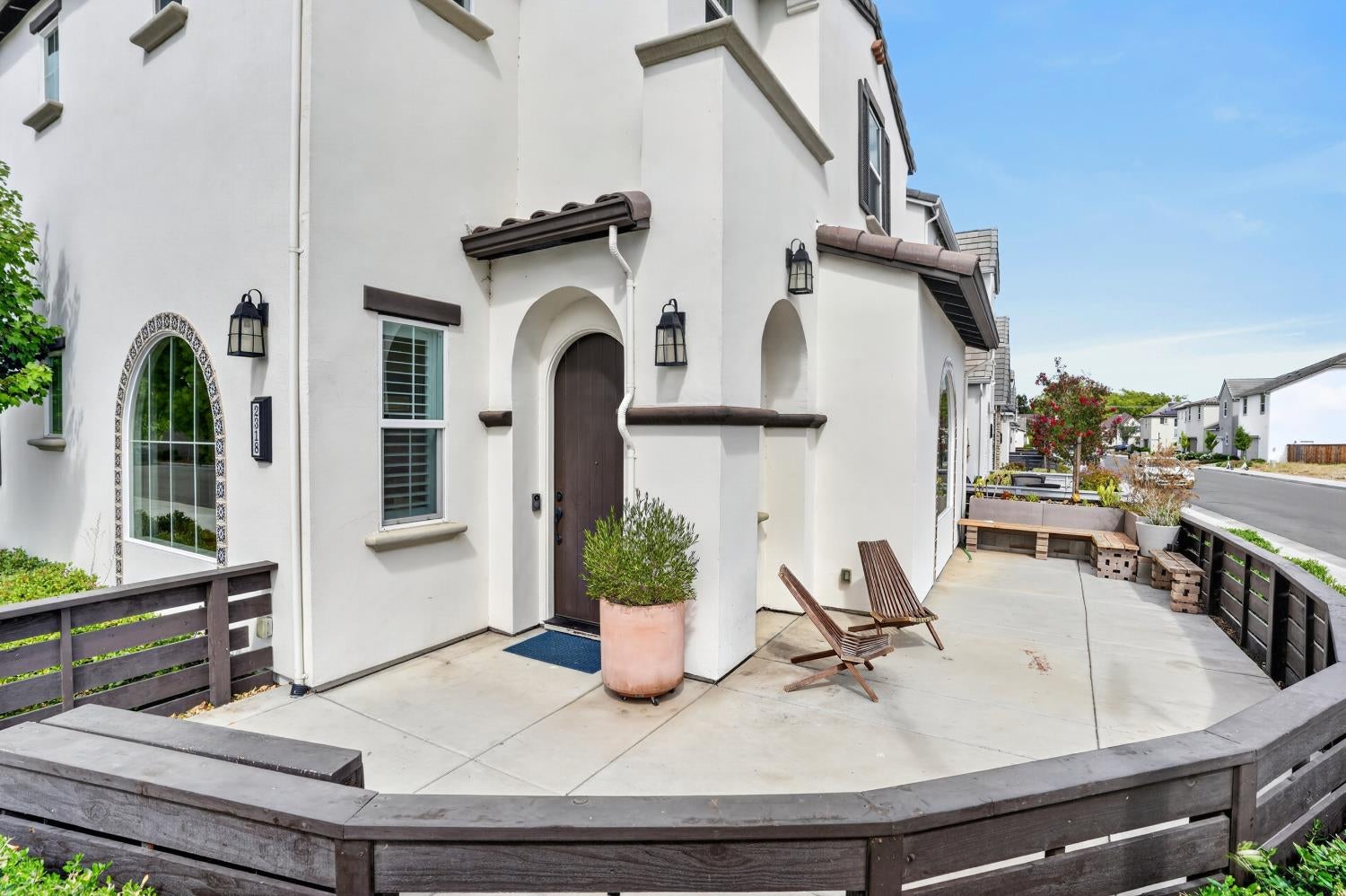 2318 Bronze Star Way