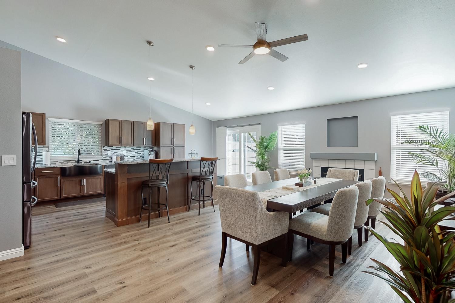 1805 Whispering Oaks Drive