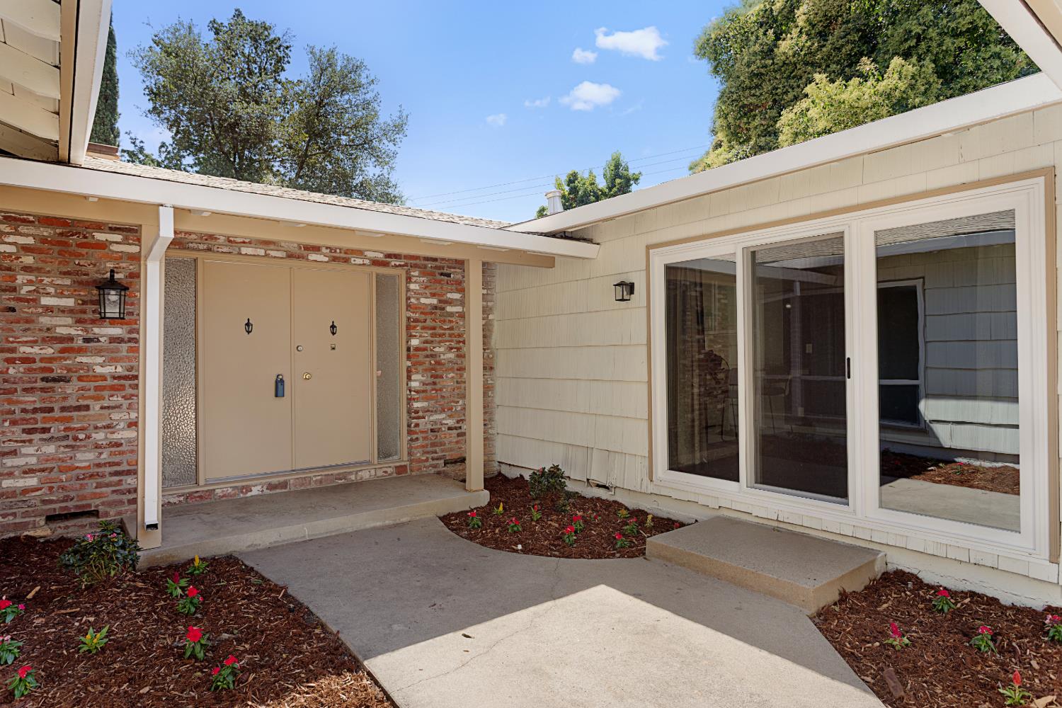5901 Twin Creeks Court