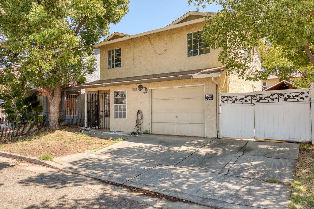 1522 Vine Circle