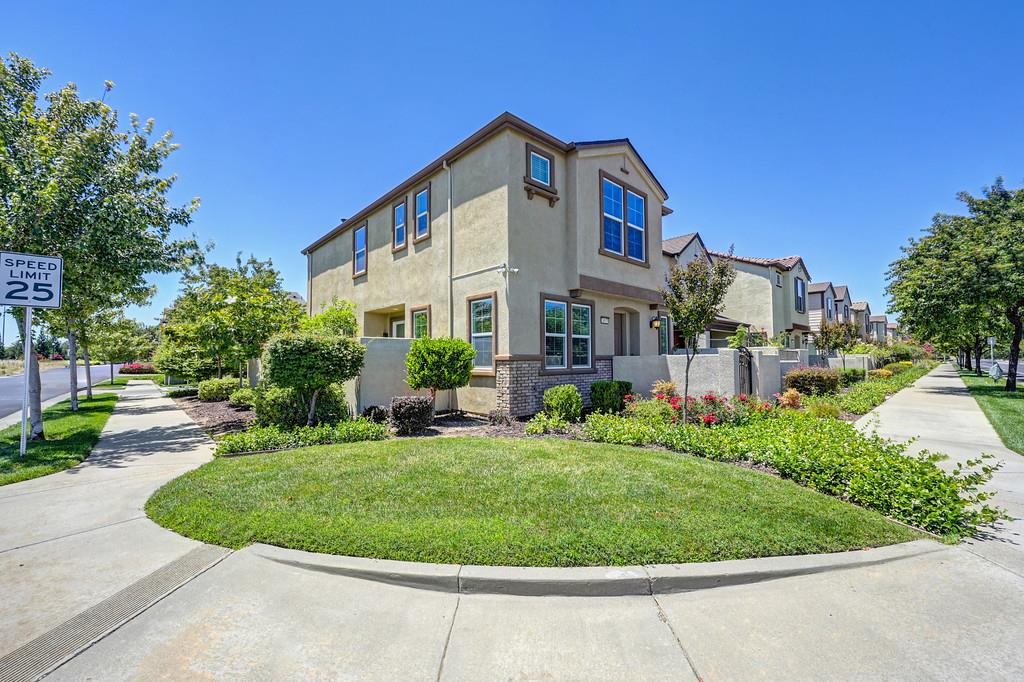 2457 Pleasant Grove Blvd