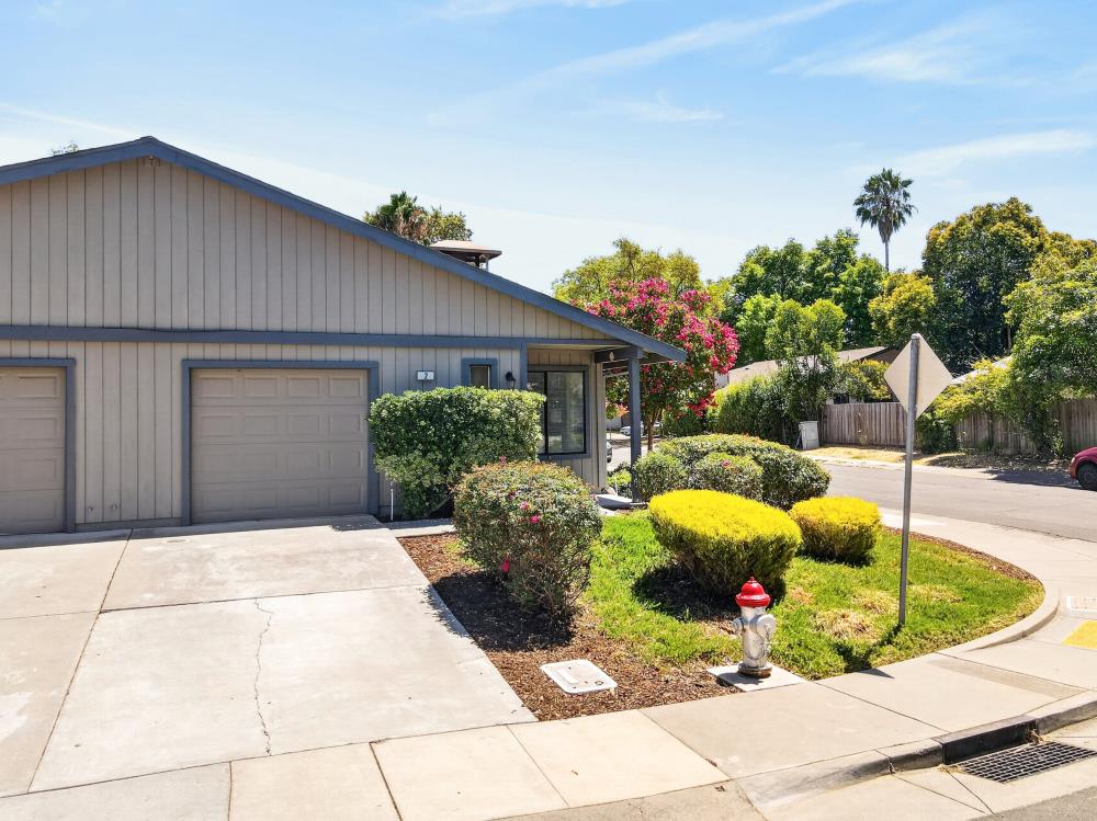 2 Topam Court
