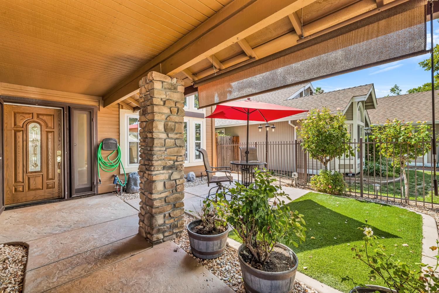 4924 Meadow Pass Way