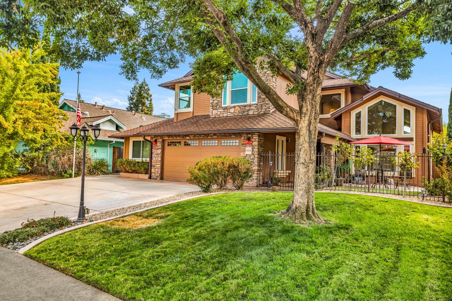 4924 Meadow Pass Way