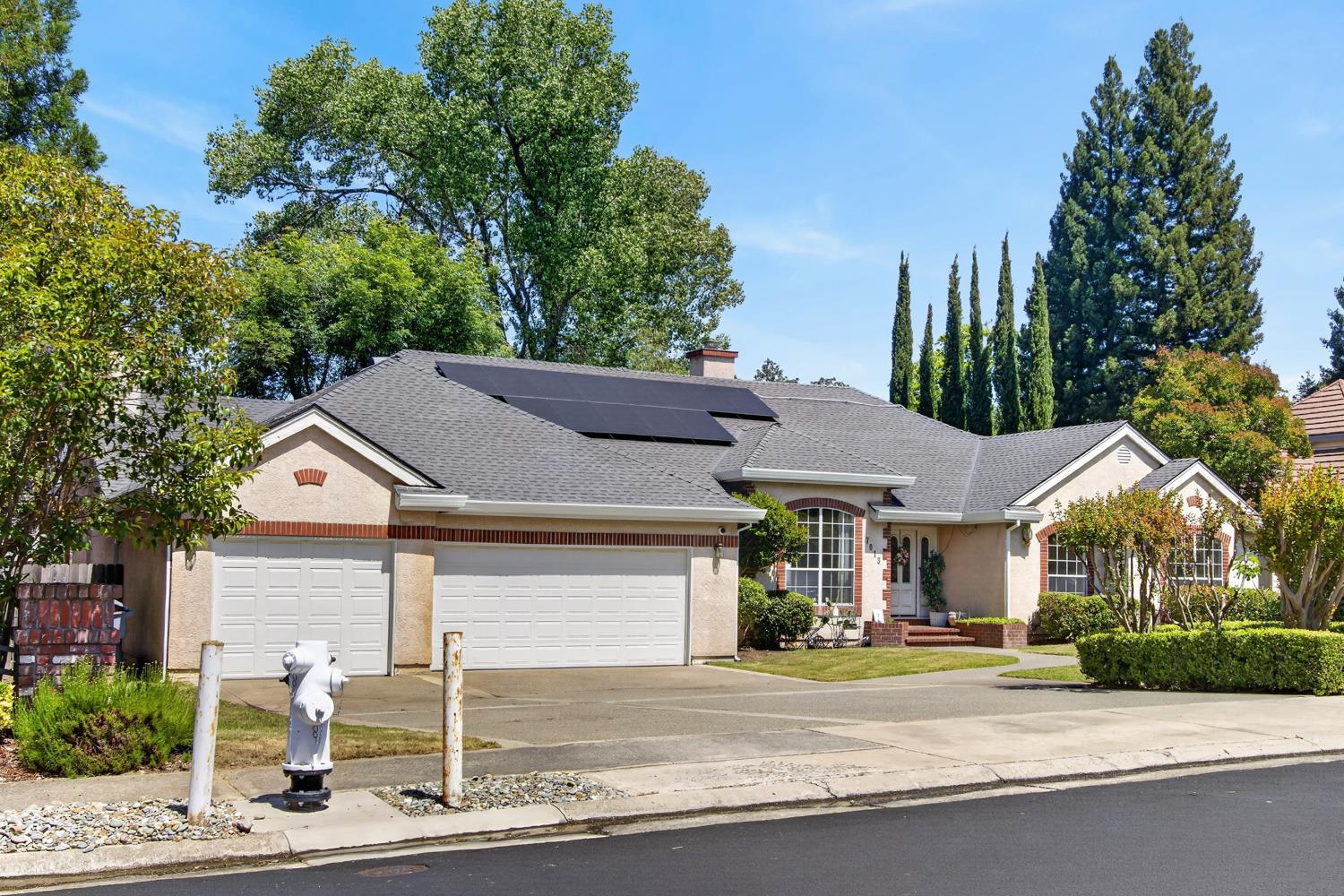 7013 Cedar Oaks Drive