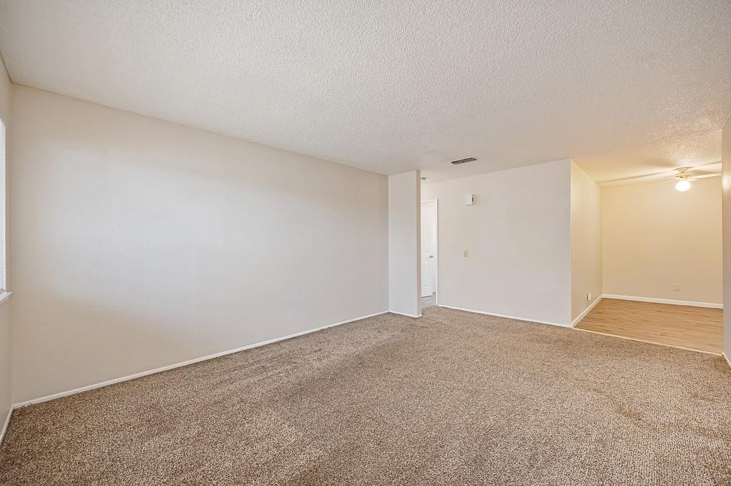 8287 Newfield Circle