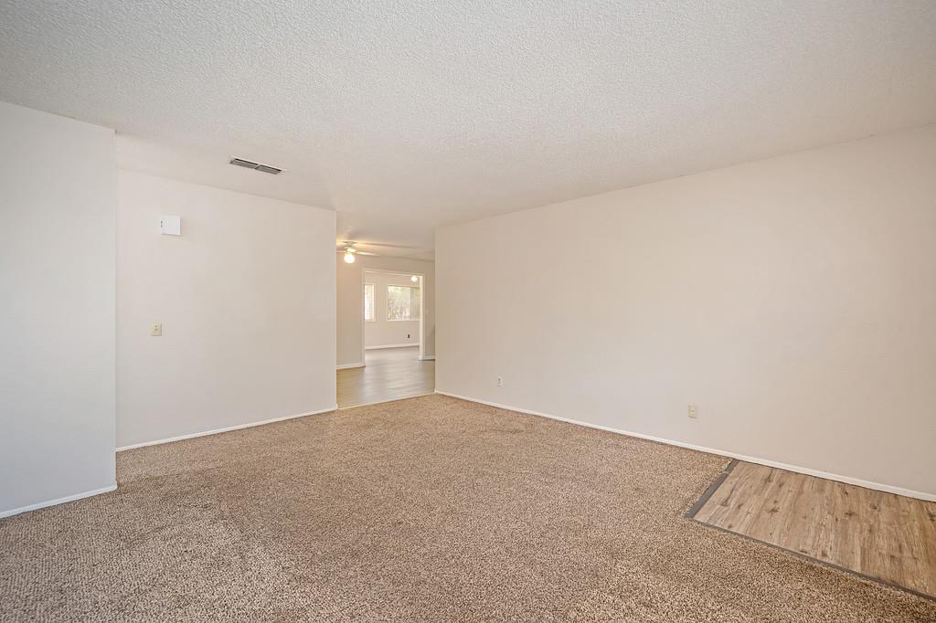 8287 Newfield Circle