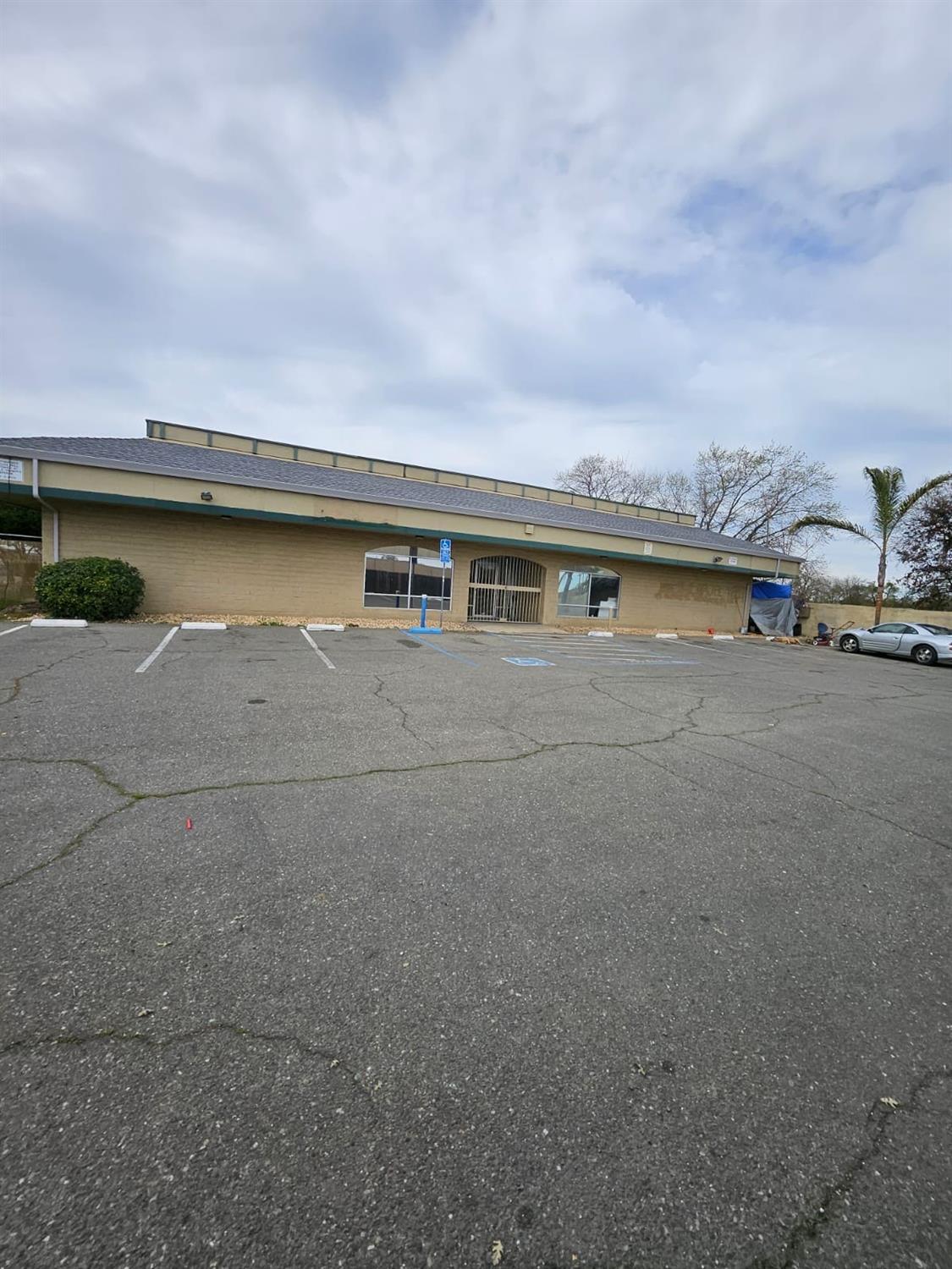 2707 E Fremont Street