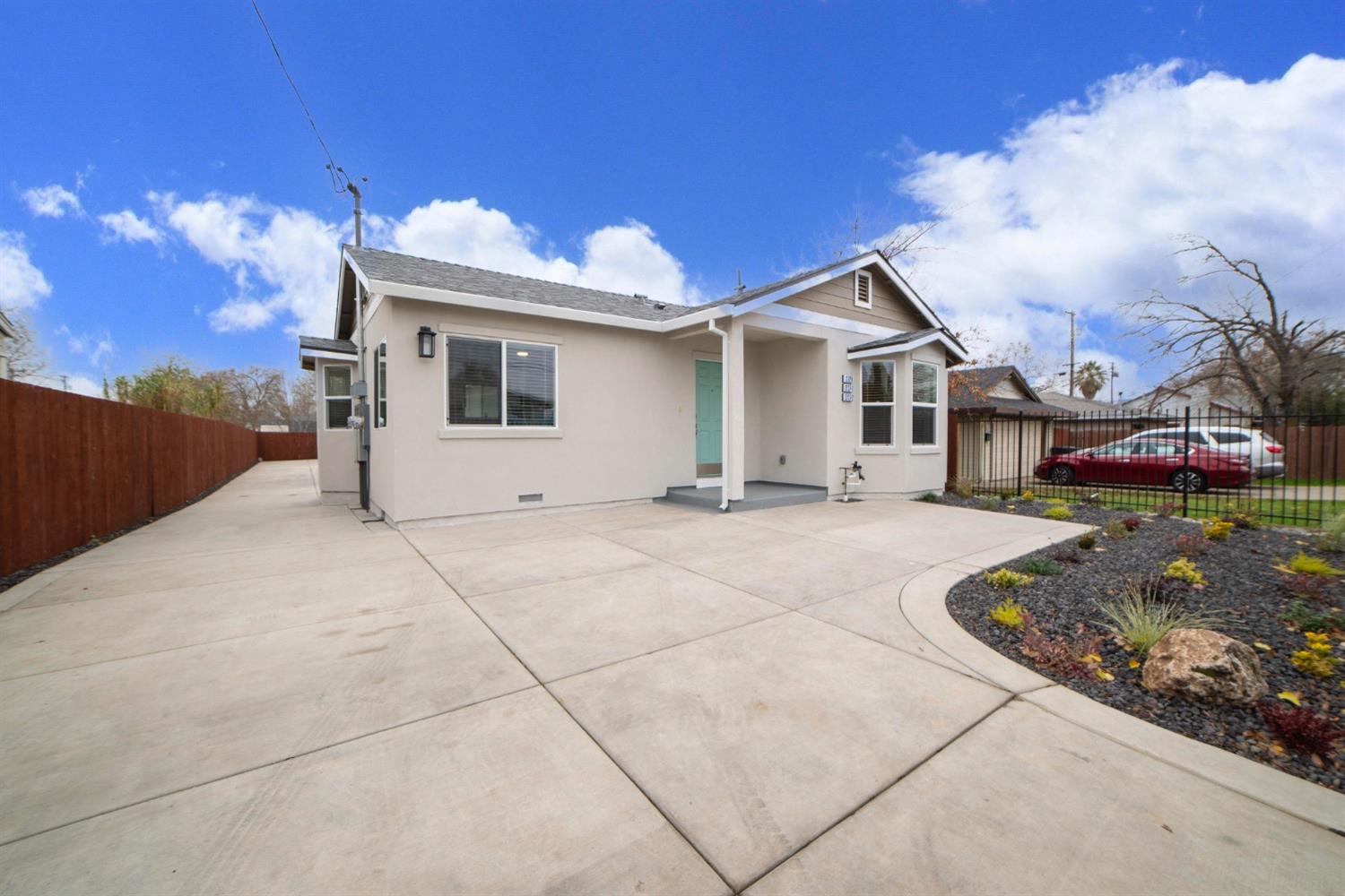 2729 Rio Linda Boulevard