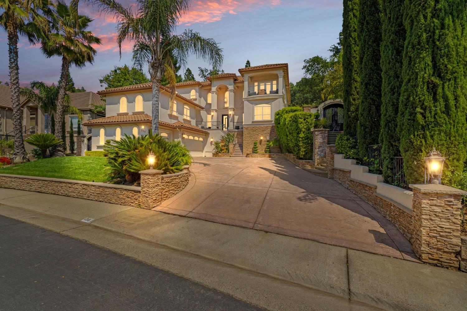 318 Canyon Falls Drive