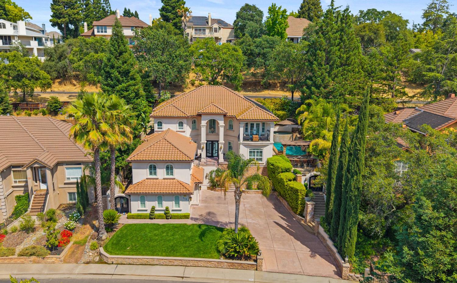 318 Canyon Falls Drive