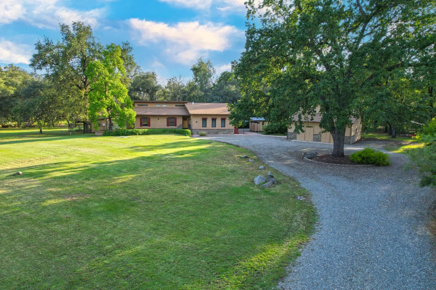 8352 Willow Valley Place