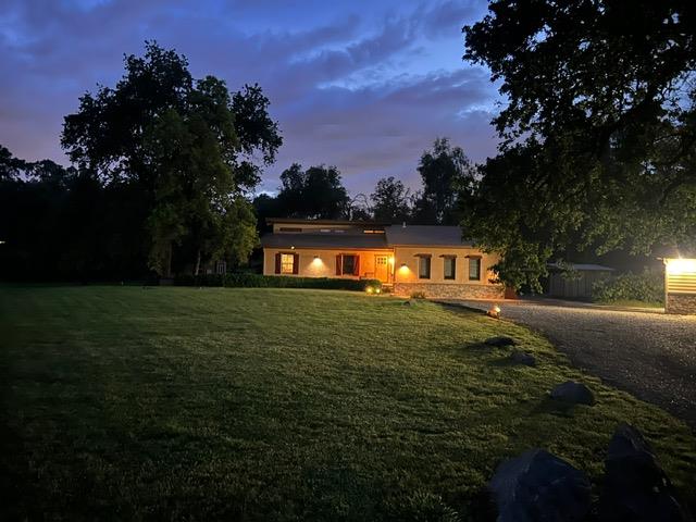 8352 Willow Valley Place