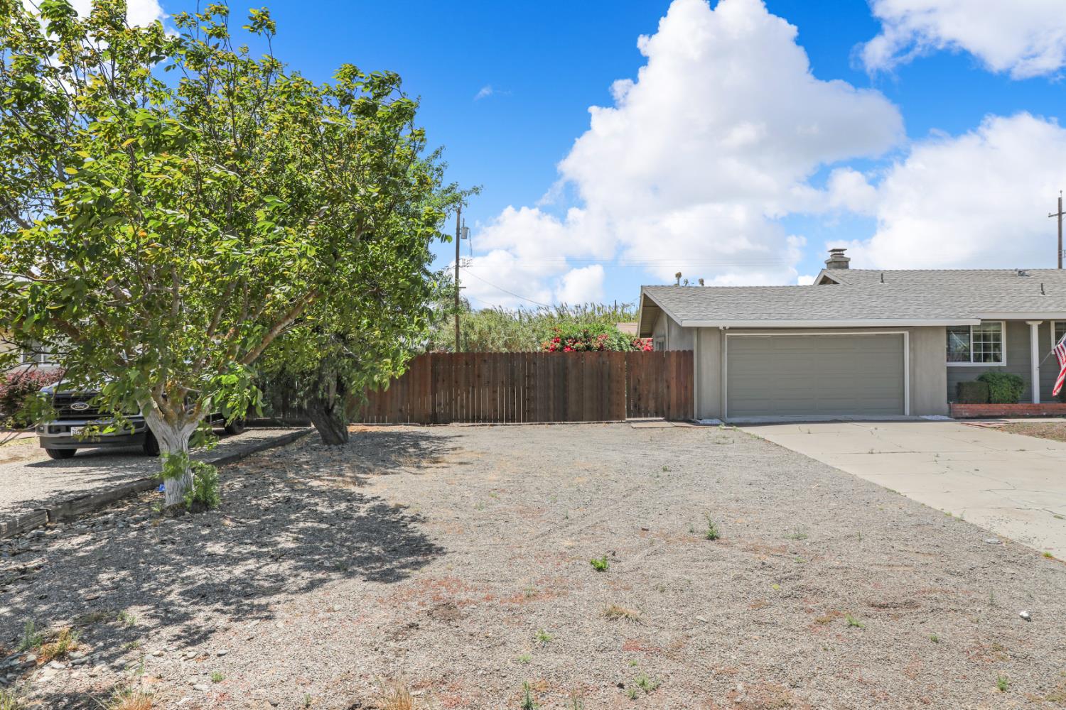 15860 Von Sosten Road