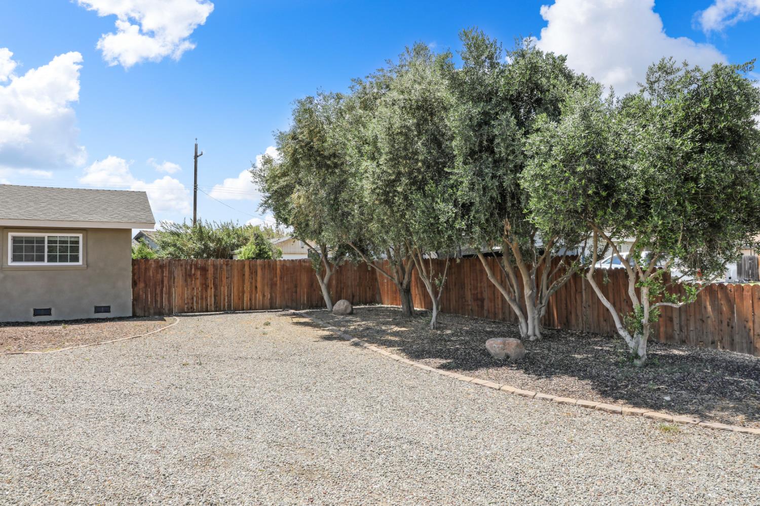 15860 Von Sosten Road