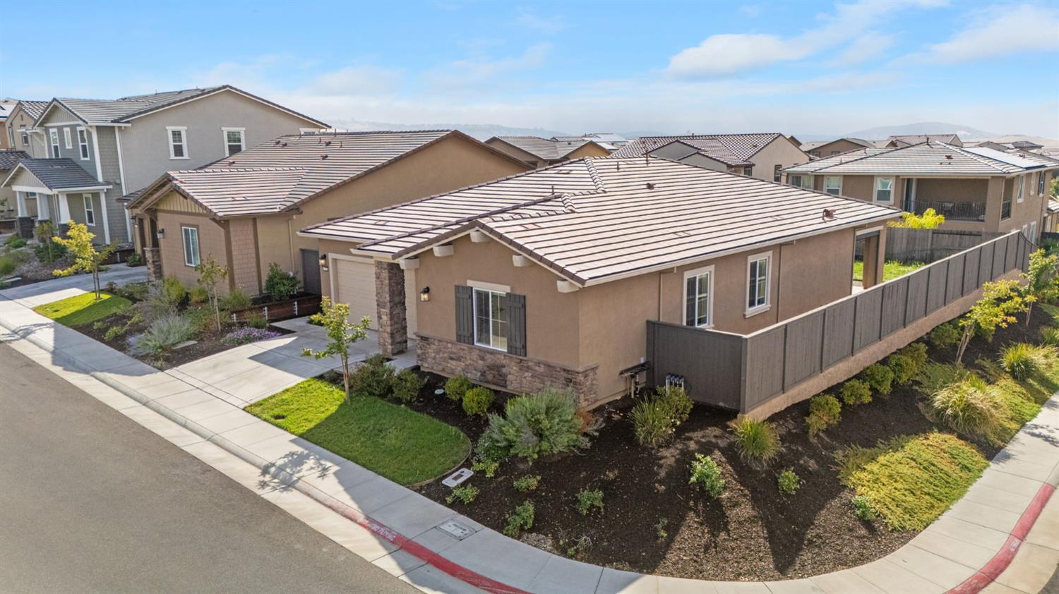 3270 Garden Terrace Drive