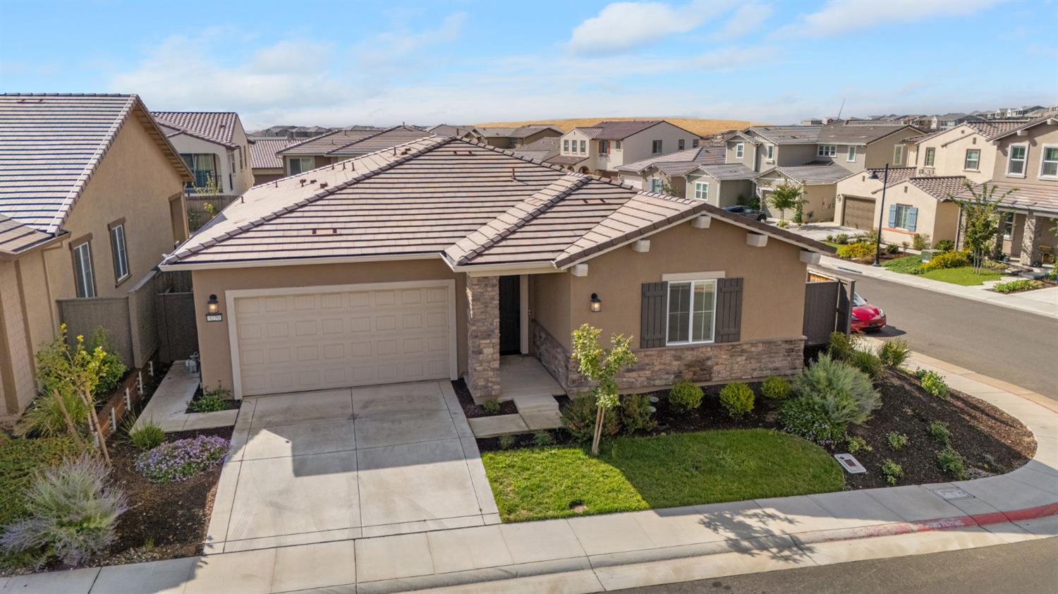 3270 Garden Terrace Drive
