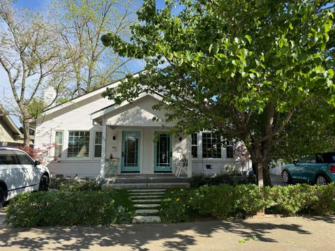 425 41st Street Sacramento CA 95819