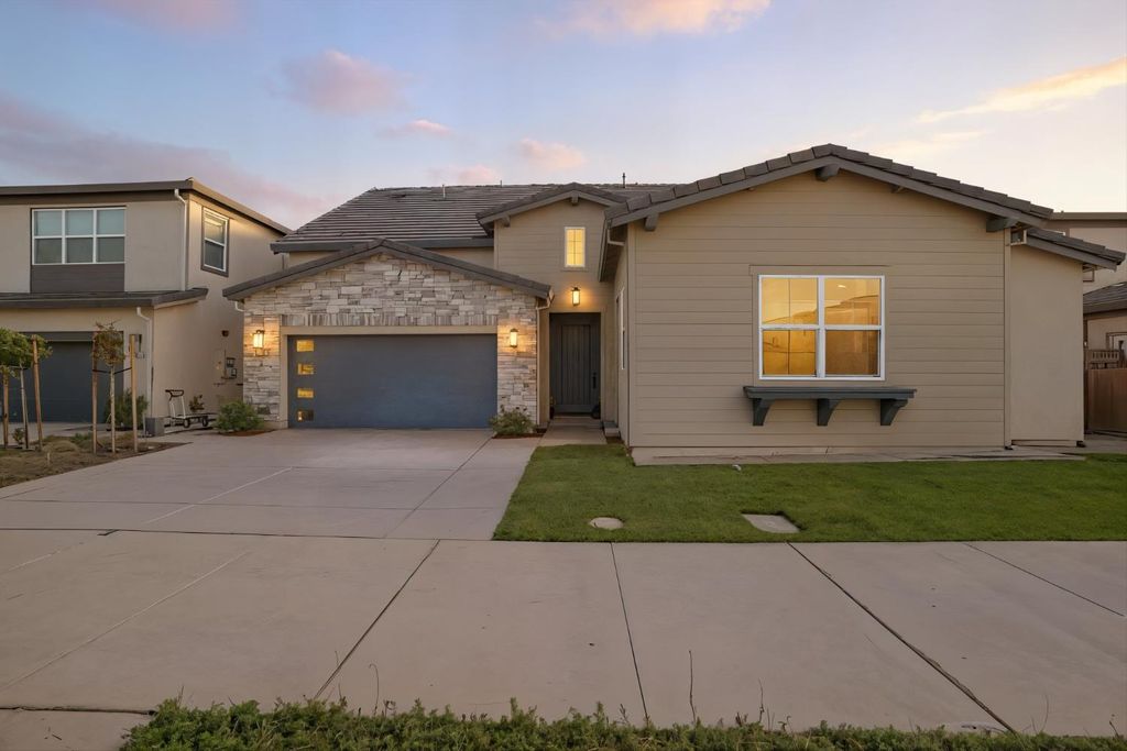 Photo of 2904 Wylin Boulevard, Lathrop, CA 95330 (MLS # 225128848)