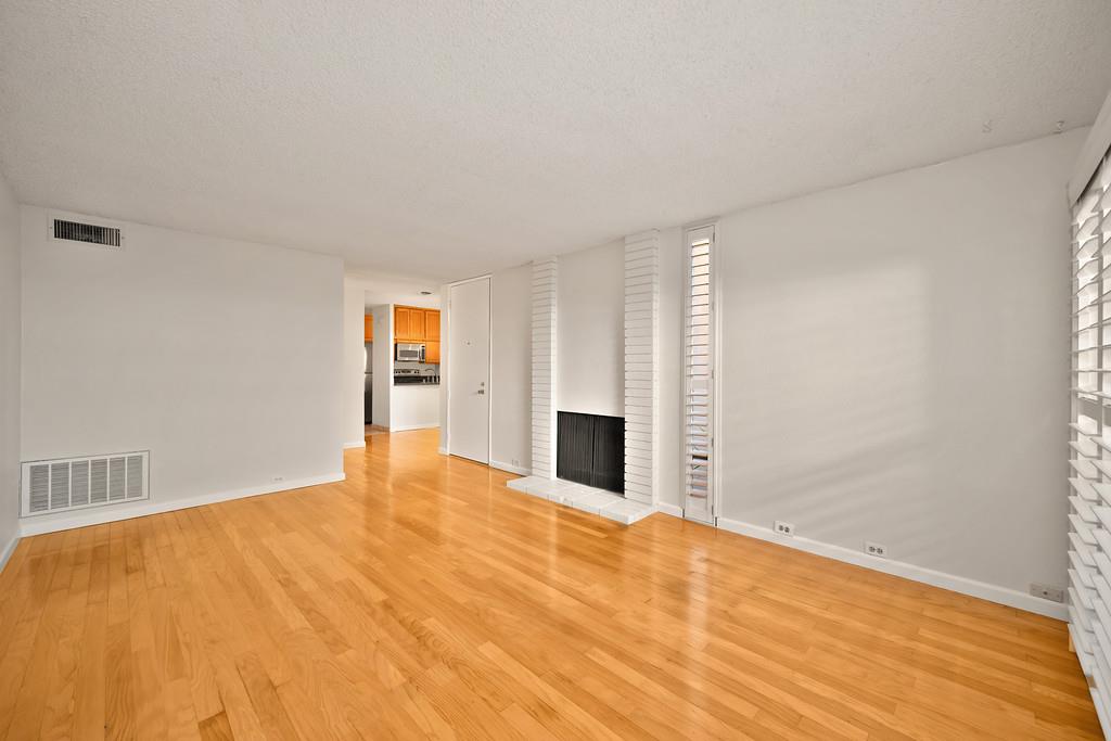 2270 Woodside Lane 1