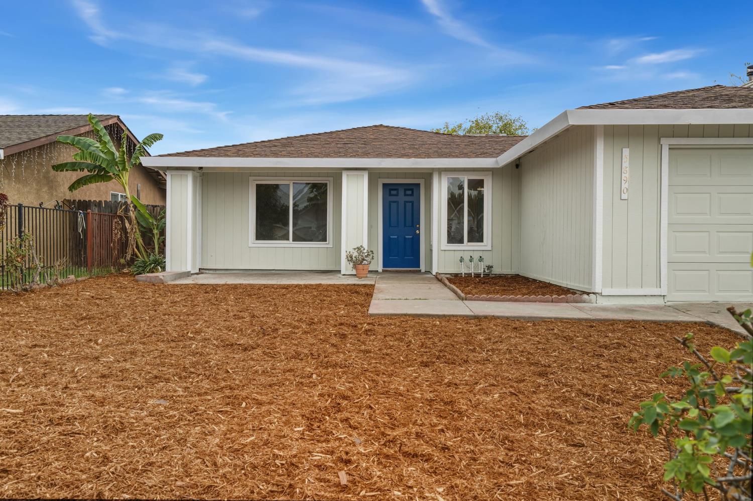 5890 Tangerine Avenue