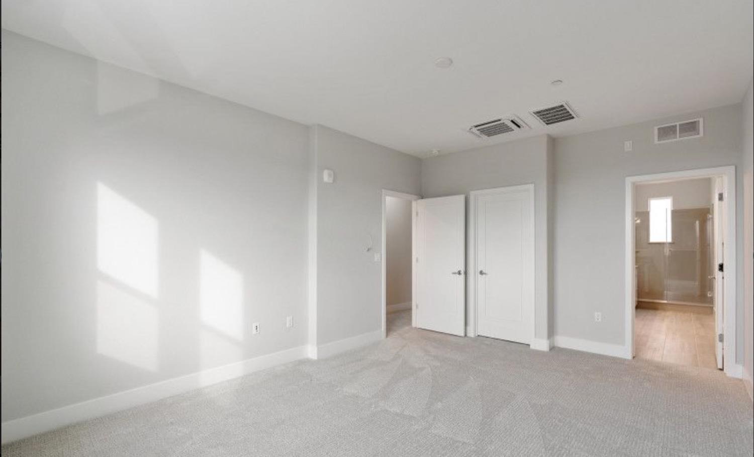 569 Yale Way