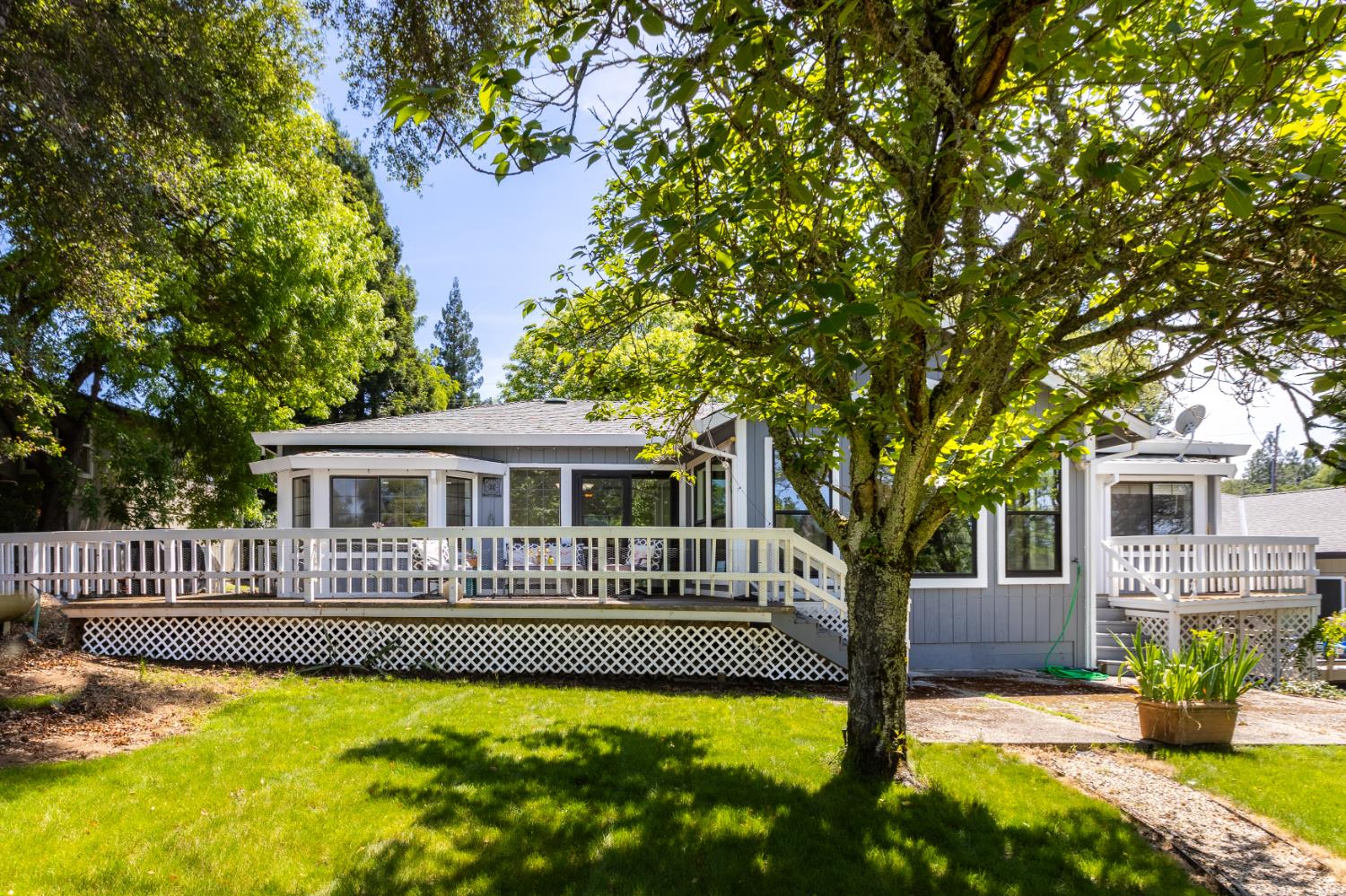 18704 Lake Forest Drive