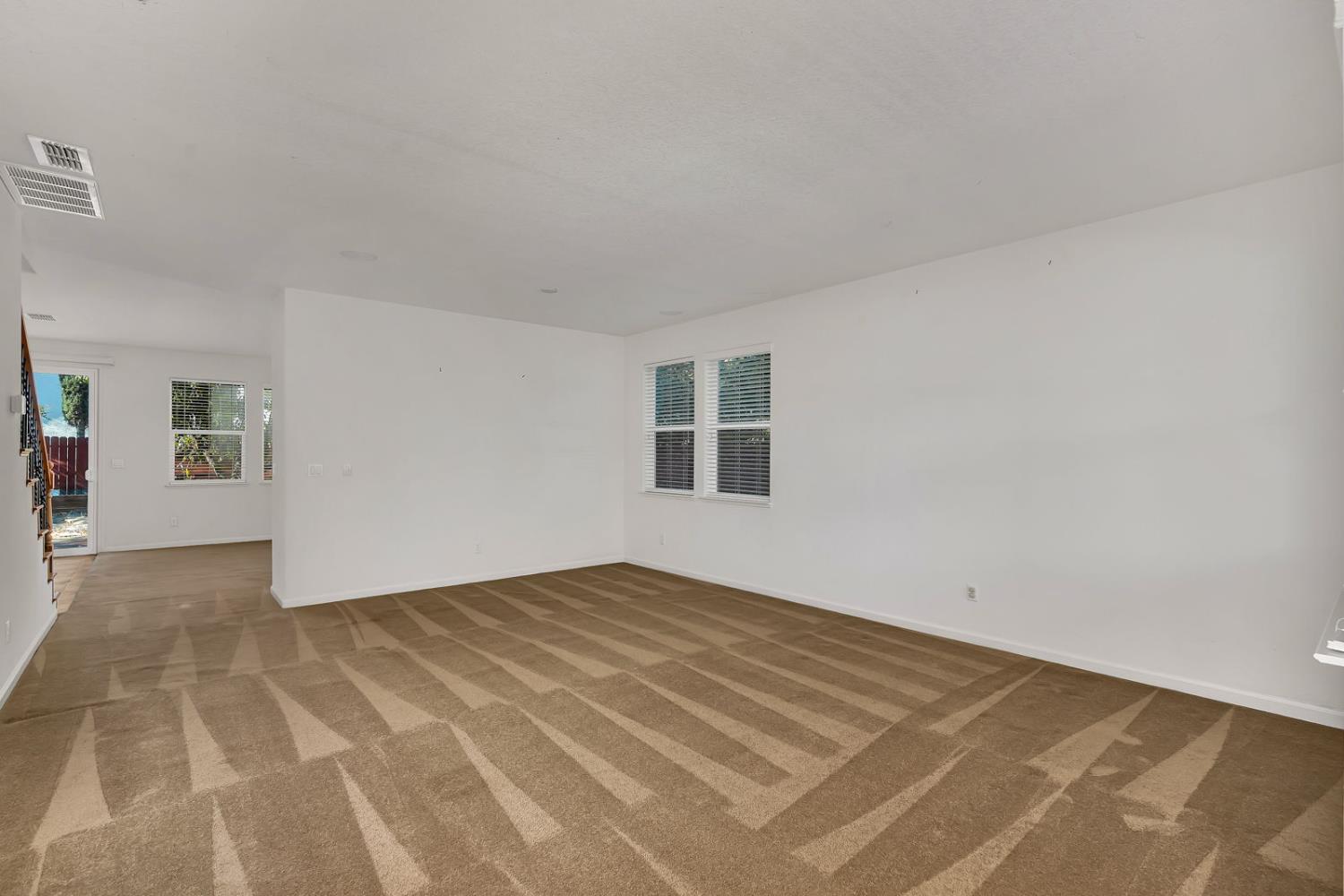 Patterson, California 95363, United States, 3 Bedrooms Bedrooms, ,3 BathroomsBathrooms,Residential,Active,240676