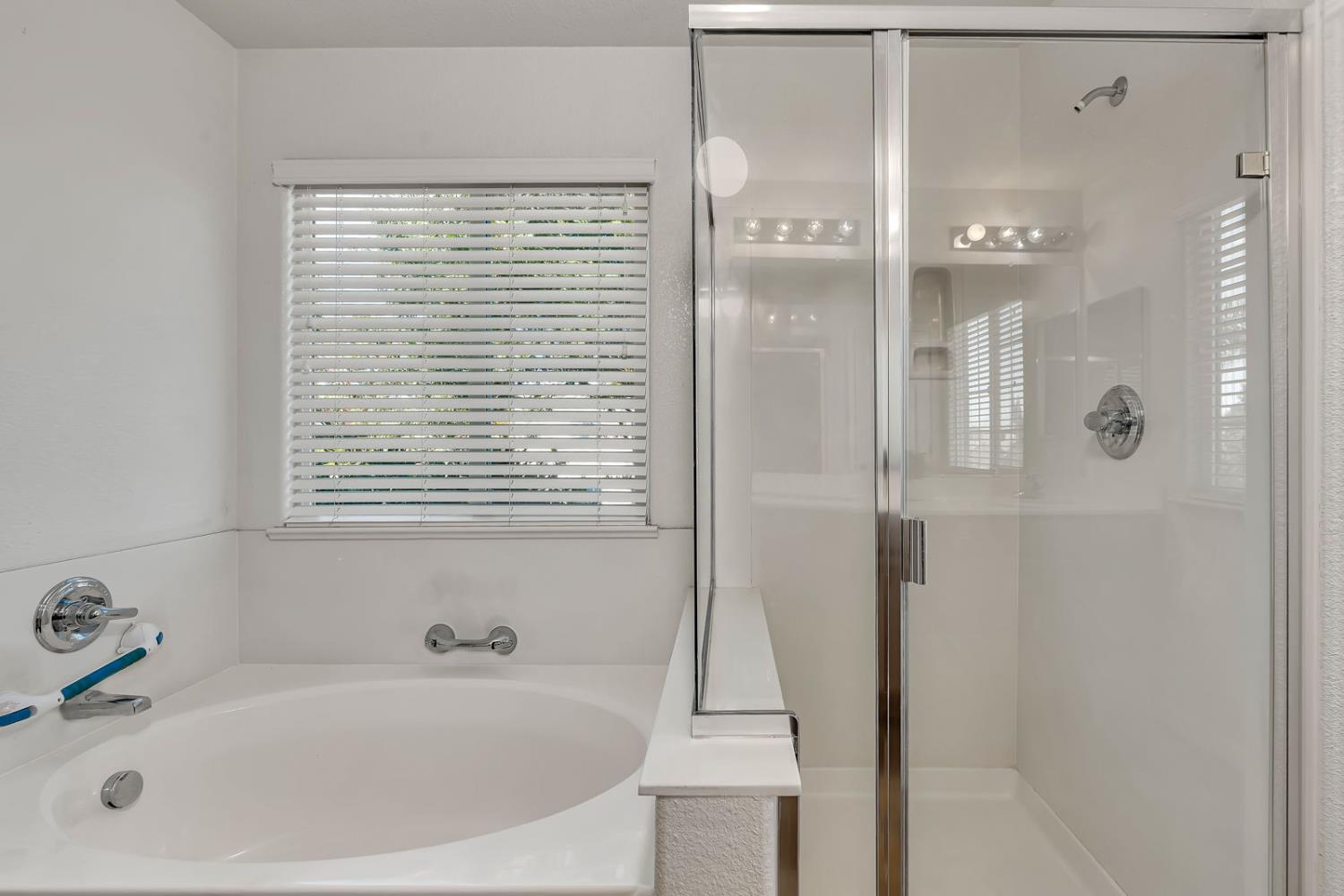 Patterson, California 95363, United States, 3 Bedrooms Bedrooms, ,3 BathroomsBathrooms,Residential,Active,240676