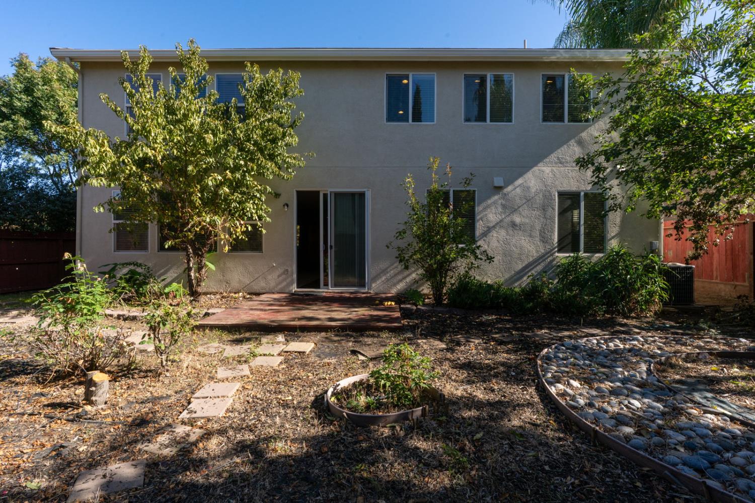 Patterson, California 95363, United States, 3 Bedrooms Bedrooms, ,3 BathroomsBathrooms,Residential,Active,240676