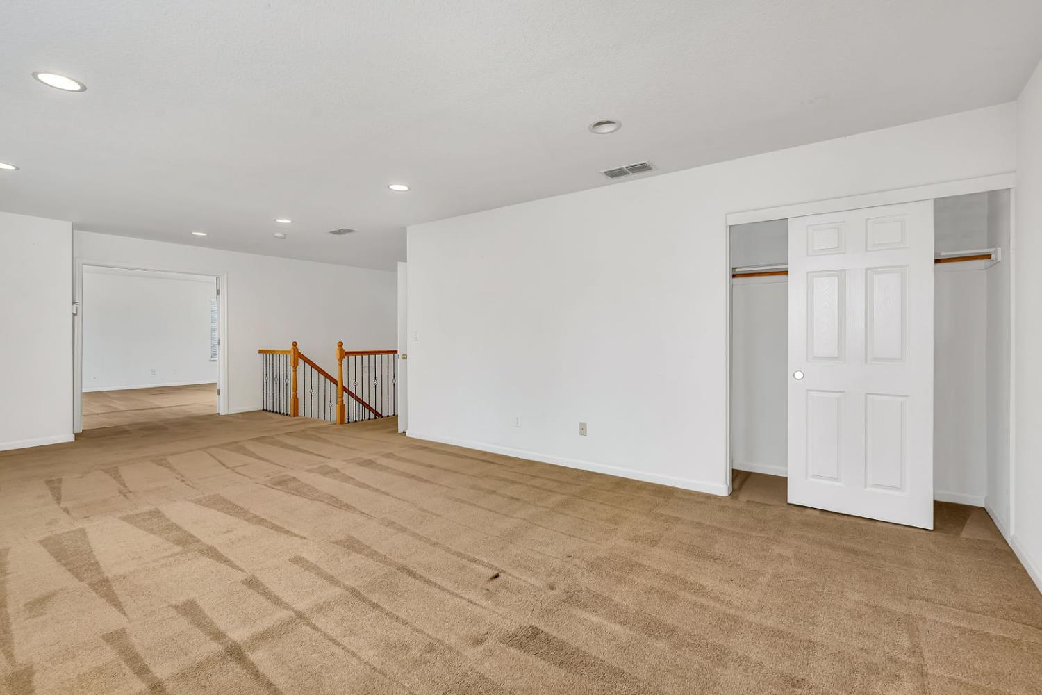 Patterson, California 95363, United States, 3 Bedrooms Bedrooms, ,3 BathroomsBathrooms,Residential,Active,240676