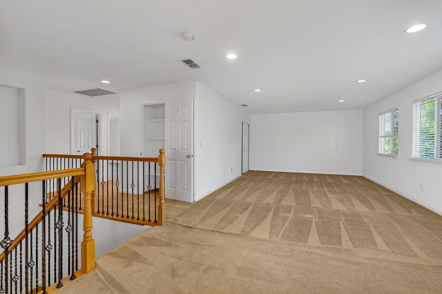 Patterson, California 95363, United States, 3 Bedrooms Bedrooms, ,3 BathroomsBathrooms,Residential,Active,240676