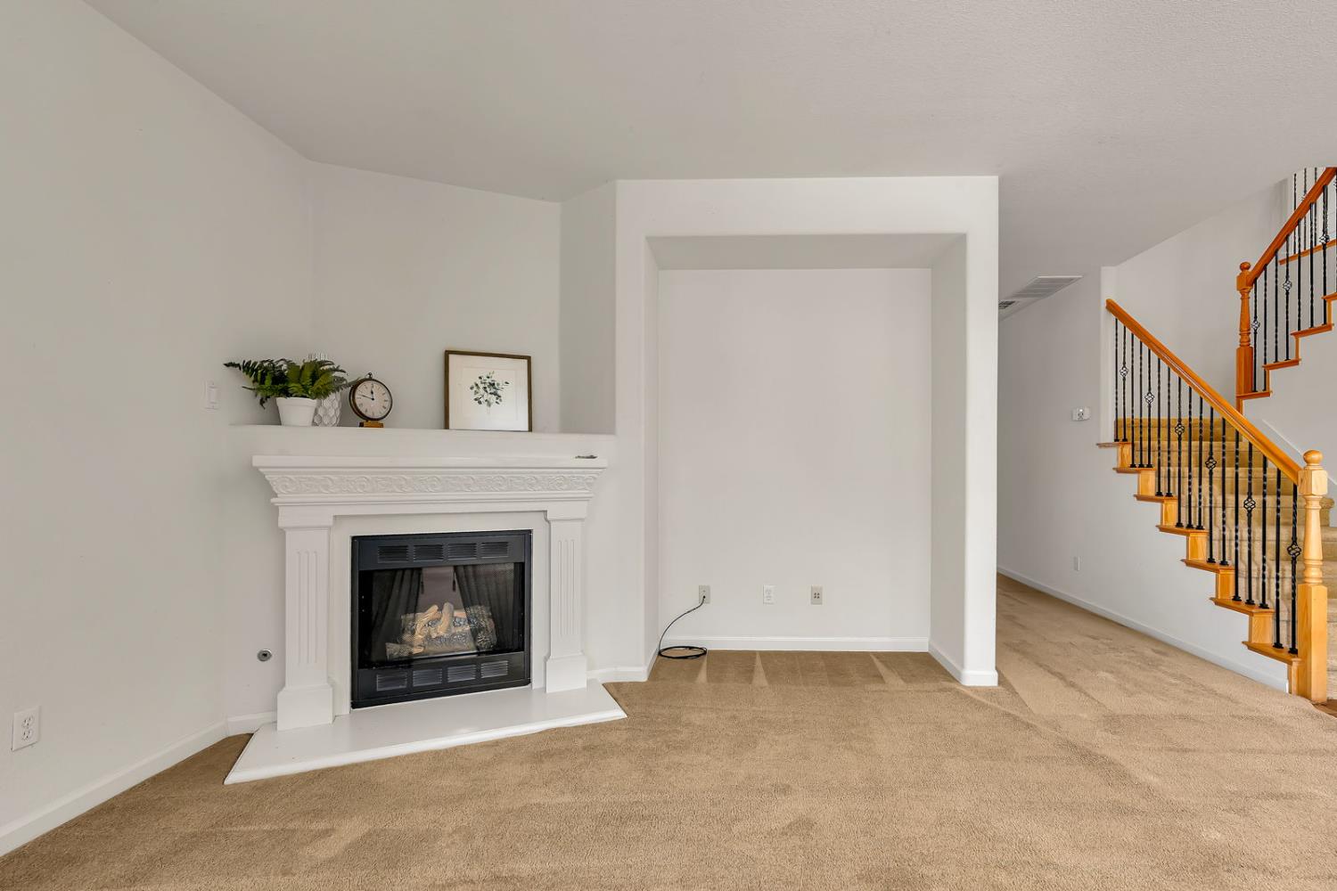 Patterson, California 95363, United States, 3 Bedrooms Bedrooms, ,3 BathroomsBathrooms,Residential,Active,240676