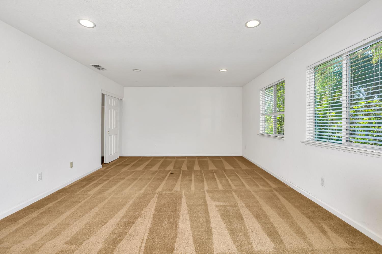 Patterson, California 95363, United States, 3 Bedrooms Bedrooms, ,3 BathroomsBathrooms,Residential,Active,240676