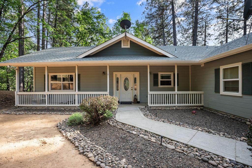 6221 Pine Needle Lane