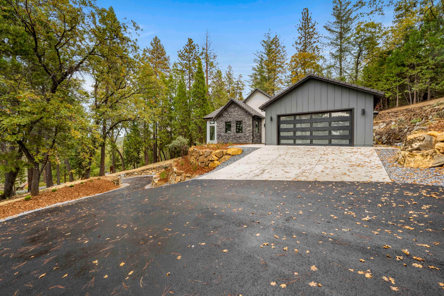 15065 Grand Knoll Drive