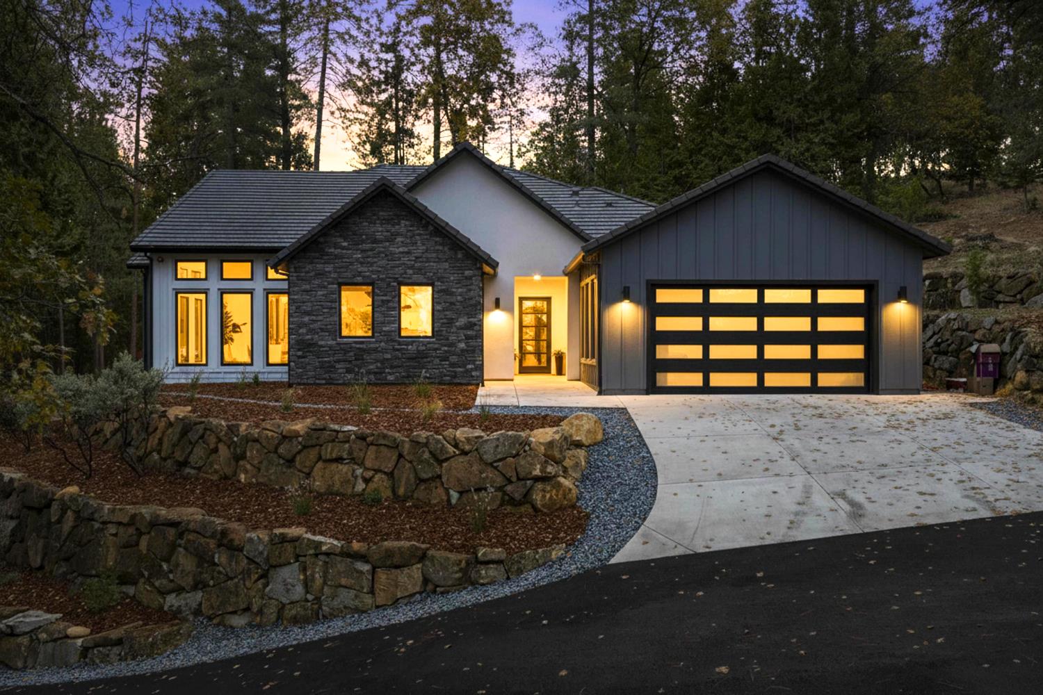 15065 Grand Knoll Drive